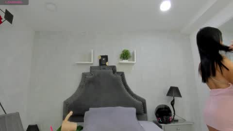 EmiliaRose online show from November 10, 9:32 pm