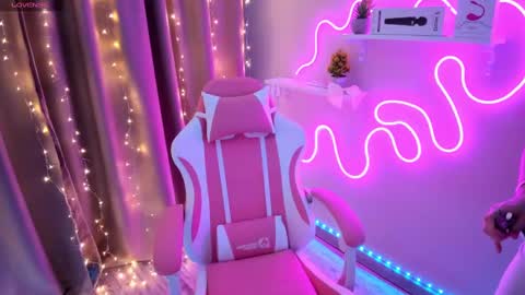 Emiliya online show from March 11, 12:44 am