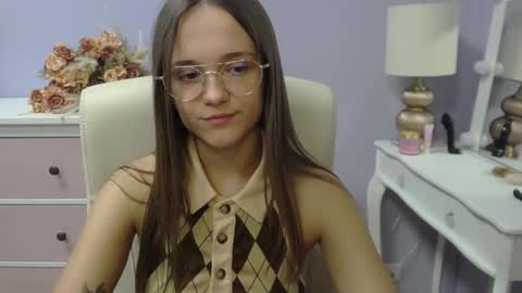 Emilly online show from February 23, 8:36 am