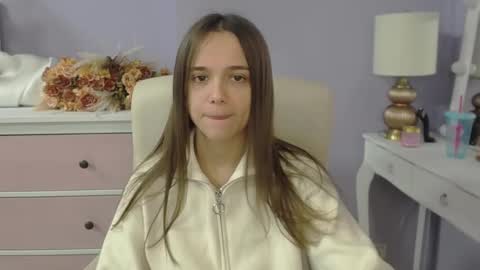 Emilly online show from February 9, 7:32 am