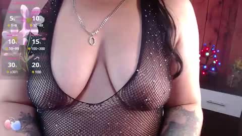 emilly_stones_ online show from December 21, 5:07 pm
