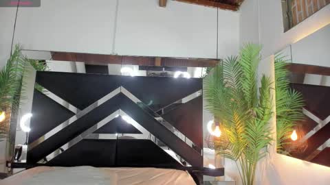 Emily  online show from December 15, 10:42 am