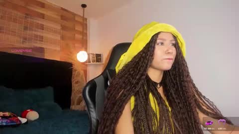 Snapshot of emily_brown04 chatting on October 12, 1:13 pm emily_brown04 online show from October 12, 1:13 pm