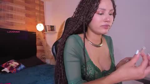 Snapshot of emily_brown04 chatting on October 18, 2:09 pm emily_brown04 online show from October 18, 2:09 pm