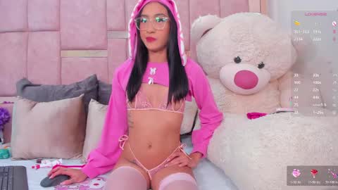  M I A   online430pm- 930pm online show from June 5, 10:38 pm