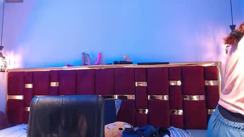 Snapshot of emily_fox_3 chatting on October 30, 11:44 am emily fox 3 online show from October 30, 11:44 am