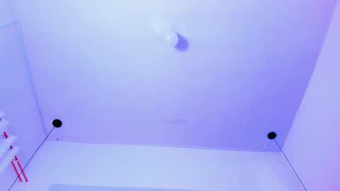 Emi  online show from March 3, 1:48 pm