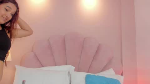 Emily  online show from May 9, 3:58 pm