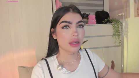 EmilyKenner  Independent model  online show from March 21, 12:21 pm