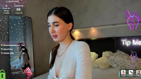 Emily online show from March 3, 7:25 am