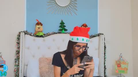 Emily online show from November 29, 3:32 am