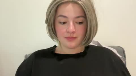 emily_morning_dew online show from May 18, 4:00 am