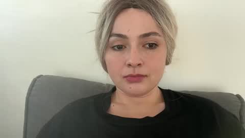 emily_morning_dew online show from September 17, 5:27 am