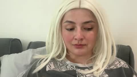 emily_morning_dew online show from March 20, 2:22 pm