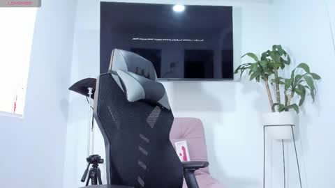 emily_palmeer online show from November 4, 1:38 pm