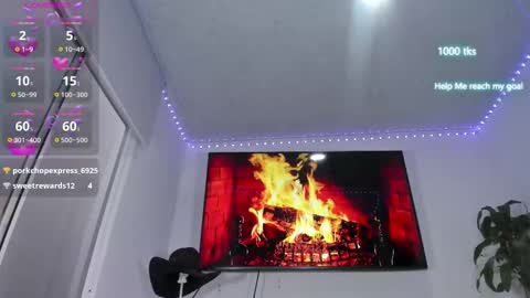 emily_palmeer online show from October 28, 11:38 am