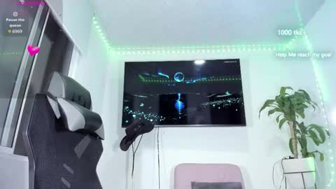 emily_palmeer online show from December 1, 9:46 am