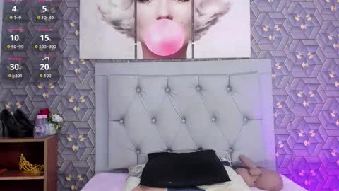 Emily online show from November 19, 4:01 am