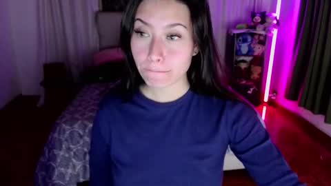 Emily  Swan online show from November 29, 2:48 am