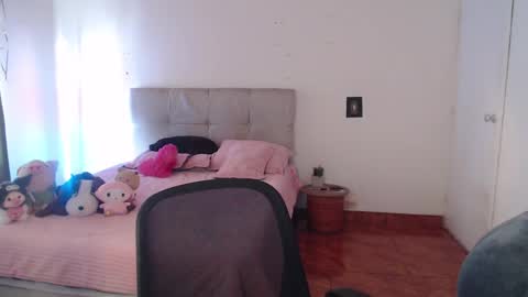 Emily  Swan online show from January 6, 4:55 pm