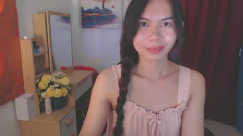 emily_xo143 online show from March 8, 1:04 pm