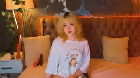 Baby Emelli online show from May 20, 6:32 am
