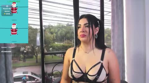 Emily online show from December 19, 3:37 pm