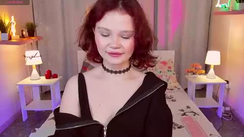Emilyhaves online show from July 31, 9:10 am
