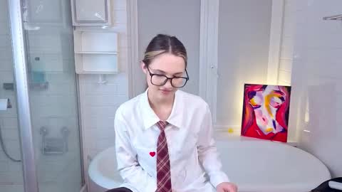 Emily online show from January 13, 5:39 pm