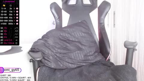 Snapshot of emilyn_grey chatting on September 24, 5:12 pm Emilyn online show from September 24, 5:12 pm