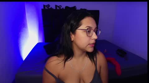 Snapshot of emilysavvato chatting on January 4, 10:34 pm Emily online show from January 4, 10:34 pm