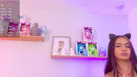 Emily Bank online show from November 25, 8:20 pm