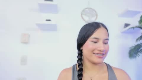 emilyy_kim online show from January 18, 9:55 pm