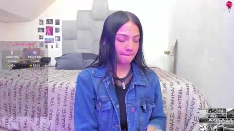 Snapshot of emma__15 chatting on September 19, 7:13 pm emma  online show from September 19, 7:13 pm