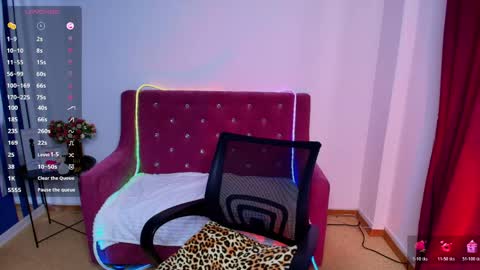 emma__rosss online show from April 14, 8:14 am