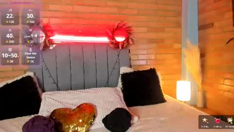 Hey Im EmmaHelp me reach 100 likes online show from July 5, 1:06 pm