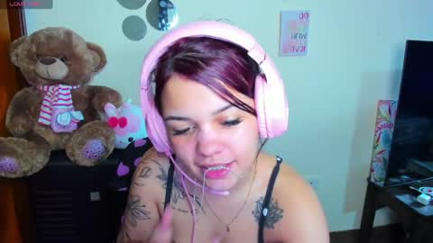 emma_boo_ online show from April 15, 7:58 pm