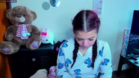 emma_boo_ online show from April 19, 6:10 pm