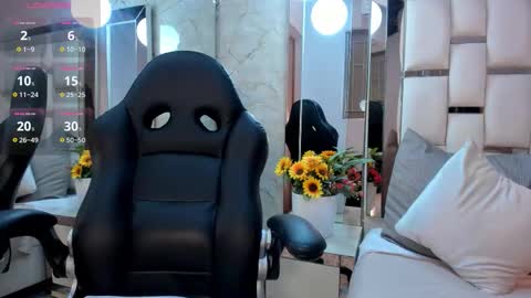 pau online show from November 7, 12:22 pm