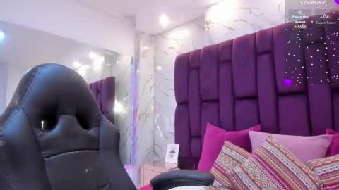 pau online show from September 28, 2:44 pm