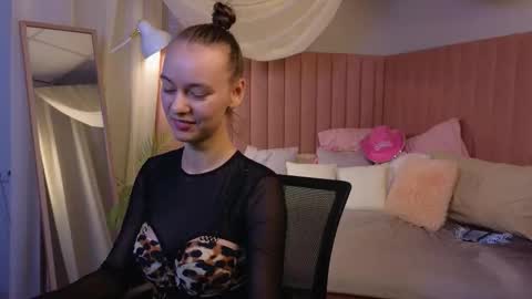 emma_chaser online show from March 25, 3:34 am