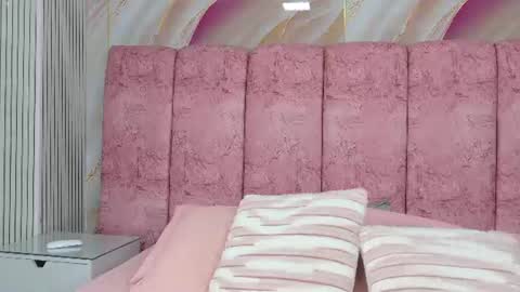 Emma online show from June 25, 3:06 am