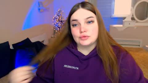 Snapshot of emma_dorn chatting on January 18, 11:43 am Eva online show from January 18, 11:43 am