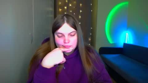 Snapshot of emma_dorn chatting on October 21, 5:22 am Eva online show from October 21, 5:22 am