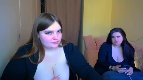 Snapshot of emma_dorn chatting on March 8, 9:13 am Eva online show from March 8, 9:13 am