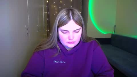 Eva online show from April 8, 5:26 pm