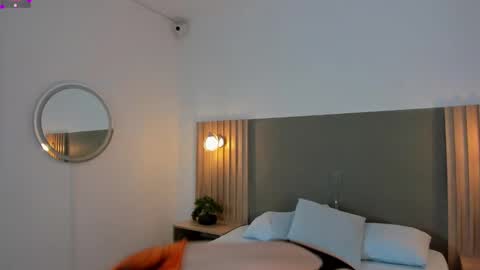 E M M A online show from September 26, 3:04 am