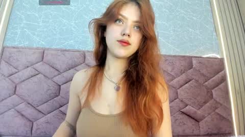 Snapshot of emma_ford1 chatting on February 15, 4:58 am Emma  online show from February 15, 4:58 am