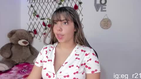 emma_grayys online show from October 31, 5:42 am