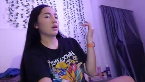 emma_johnson_ online show from April 21, 1:42 am